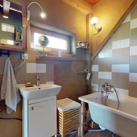 Slameny Dom Vakantiehuis