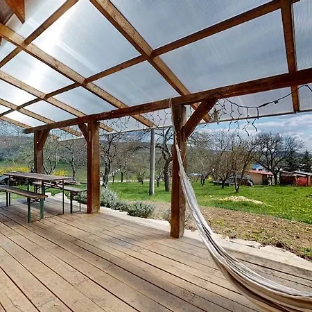 Slameny Dom Vakantiehuis Krupina